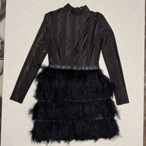 Pretty Little Thing Xs Chic Feathered dress